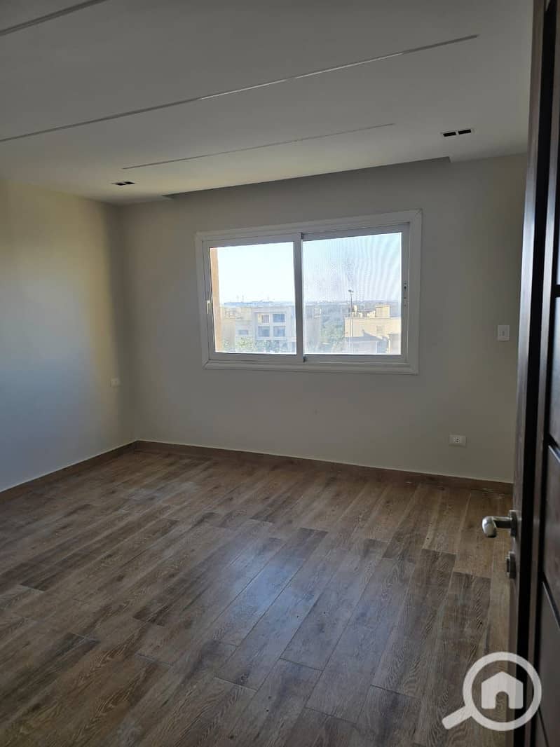 20 WhatsApp Image 2026-01-05 at 4.45. 08 PM. jpeg