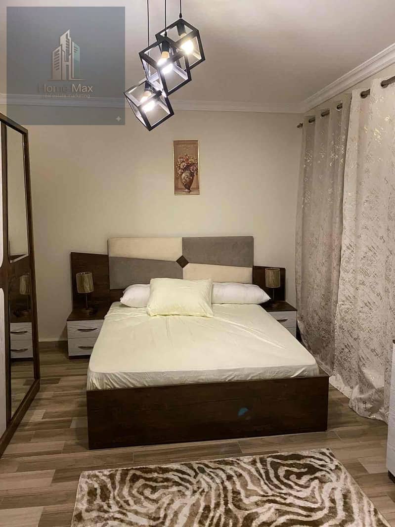 4 b85916f4-d5ce-4edd-a6d0-403bb8675002. jpg