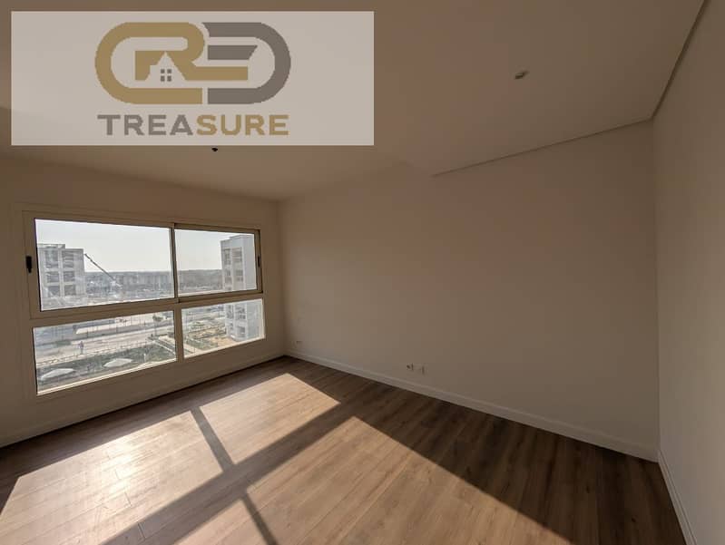 4 WhatsApp Image 2026-01-06 at 1.19. 02 PM (1). jpeg