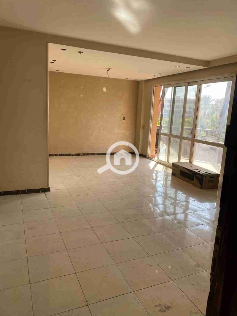 1000482518. jpg 1000482518. jpg