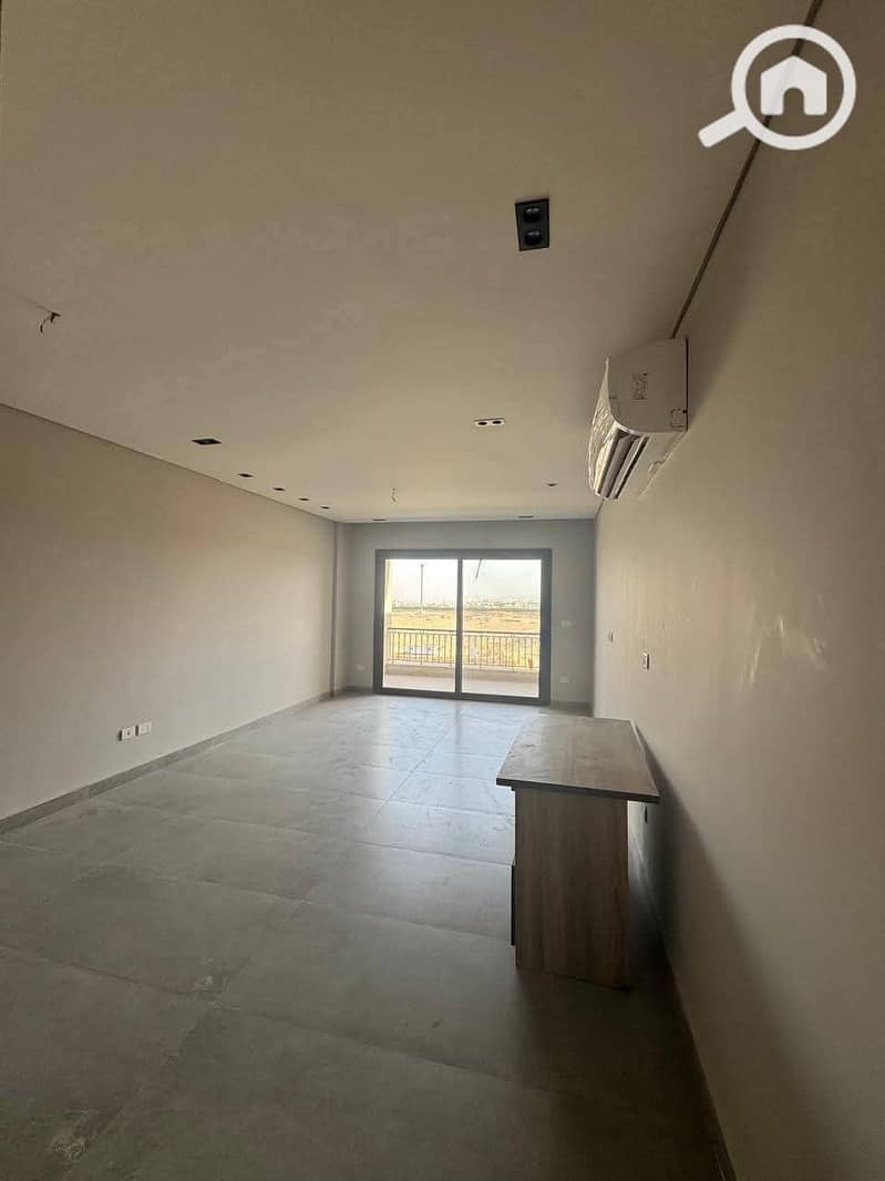 8 8b14fade-7344-46c7-818c-e73e575a09af. jpg