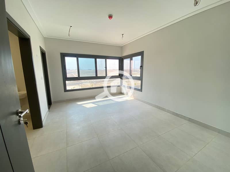 7 WhatsApp Image 2026-01-06 at 2.53. 15 PM (2). jpeg