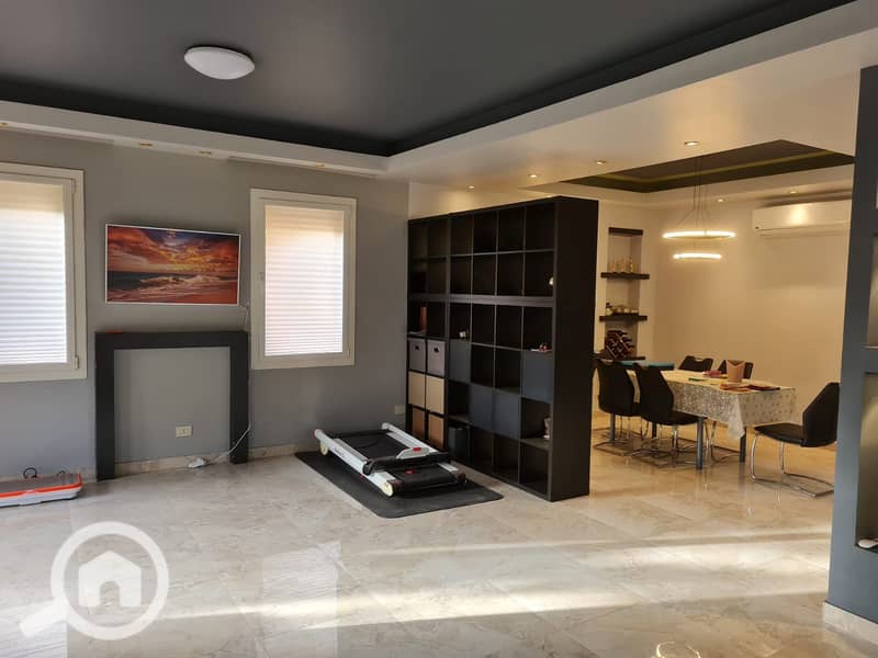 12 dddacf59-aeba-47d3-b52a-c6f2b9b0e260. jpg