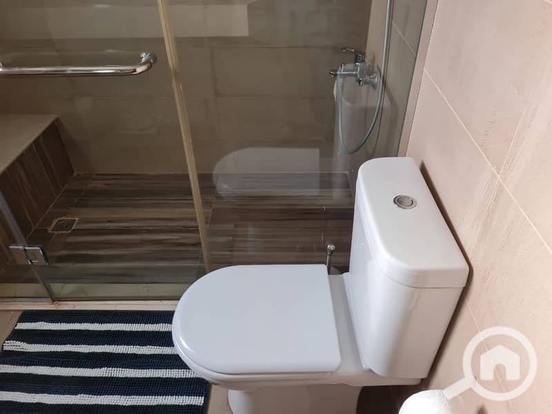 13 4f7c5717-10ec-488a-bdc0-c1499cc7eefd. jpg