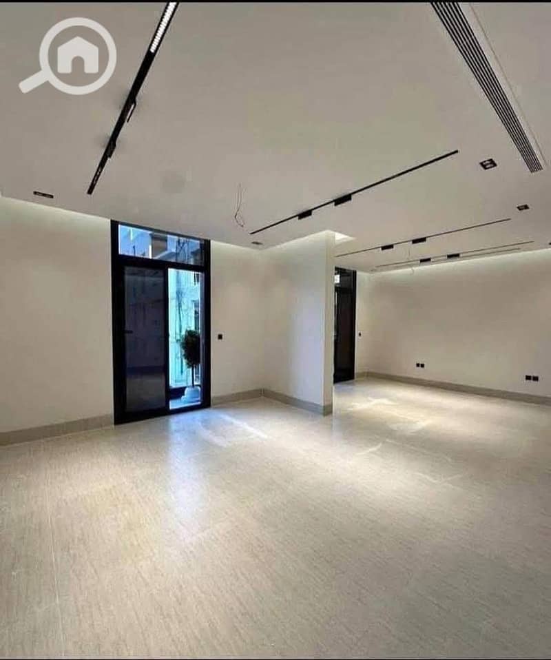 5 cf10aa91-6a60-4df8-8c9f-72fd3e1b4803. jpg