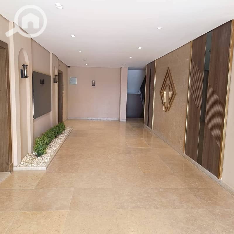 6 4e270d9d-a8f8-4ff6-a630-f1956080fb2b. jpg