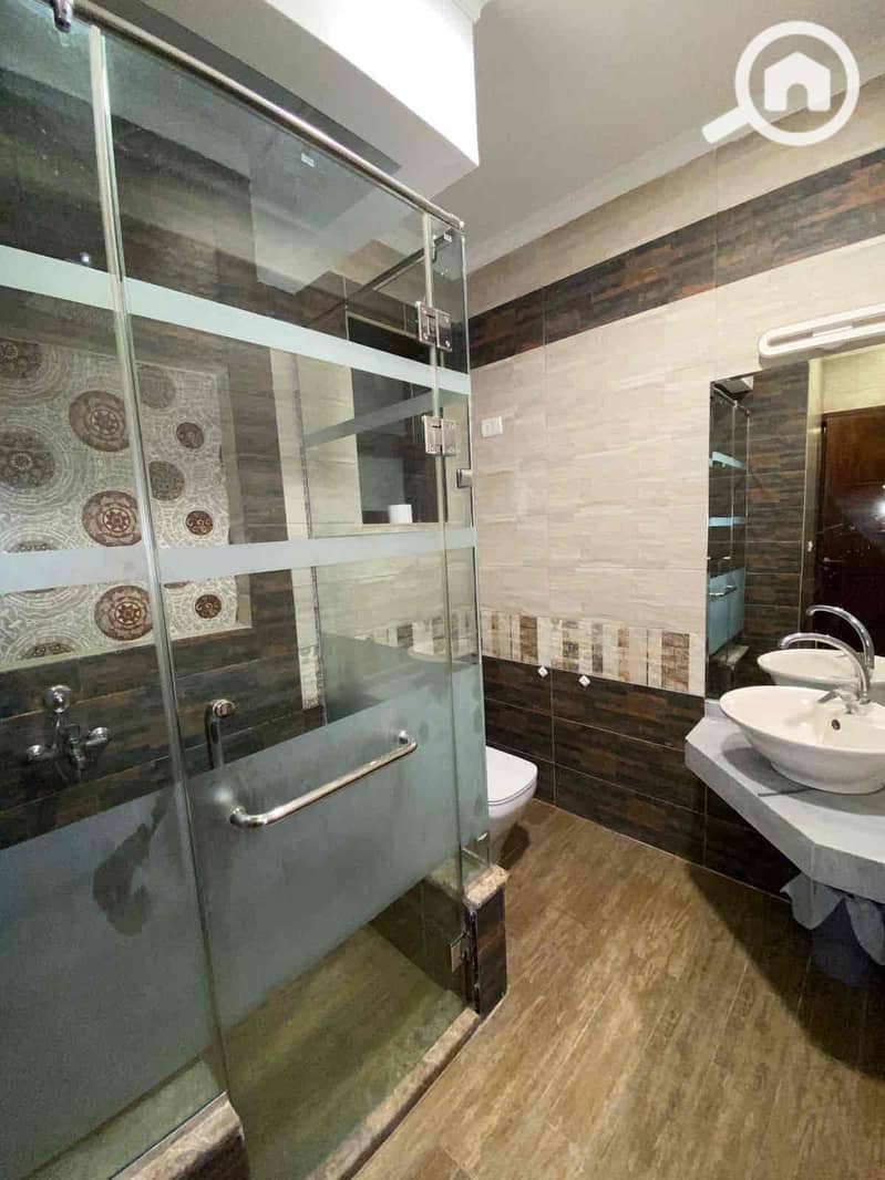 34 578cc173-7dec-4f9d-8ddc-7c7e74cf3fe4. jpg