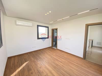 فیلا 6 غرف نوم للايجار في 6 أكتوبر، الجيزة - WhatsApp Image 2026-01-06 at 10.28. 42 AM (1). jpeg