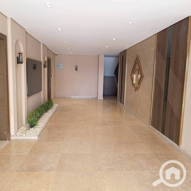 3 4e270d9d-a8f8-4ff6-a630-f1956080fb2b. jpg