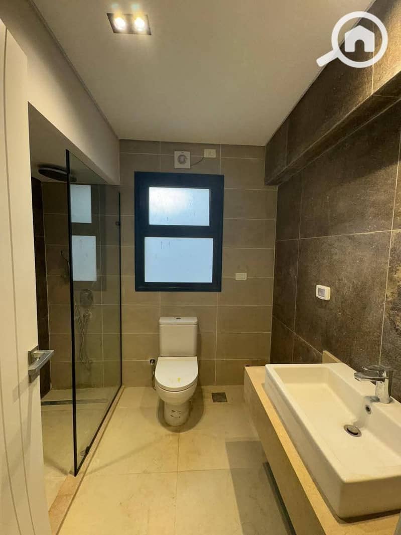 10 61744985-88f8-4df8-8a0e-f616aa308e91. jpg