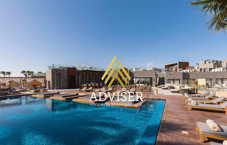 11 royal-club-pool. jpg