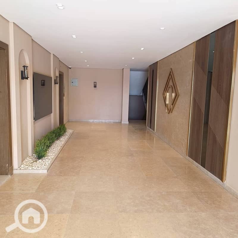 5 4e270d9d-a8f8-4ff6-a630-f1956080fb2b. jpg