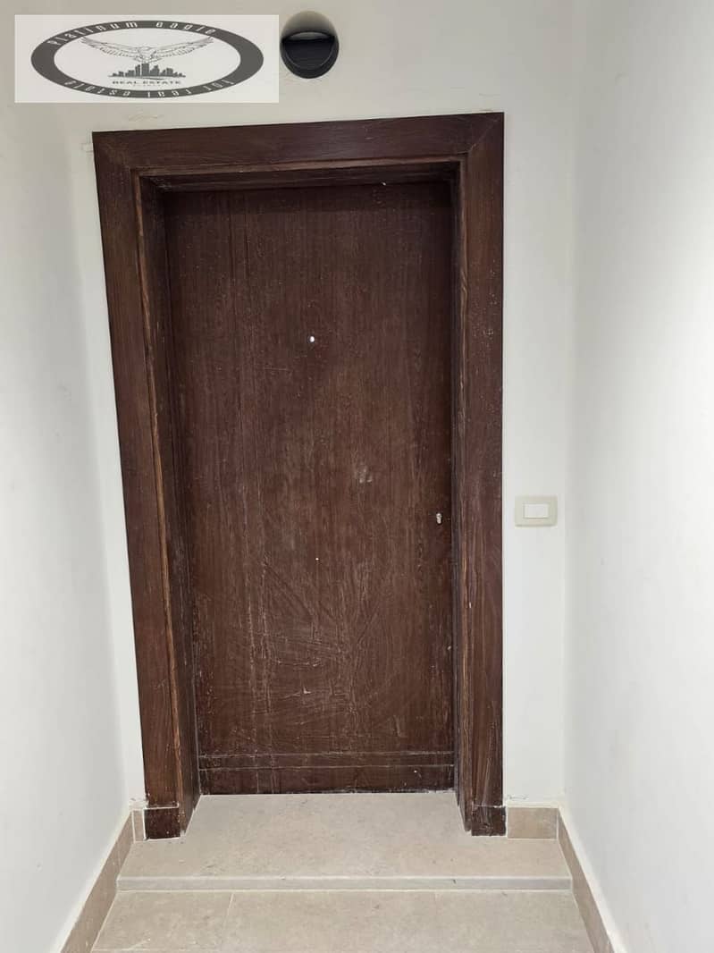 5 9d63ca1d-ba44-4aba-92fb-02957892dfd1. jpg