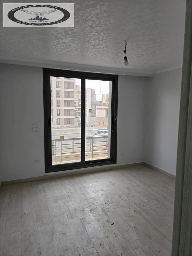 6 68364dee-1821-4589-816e-1d6f0128e300. jpg