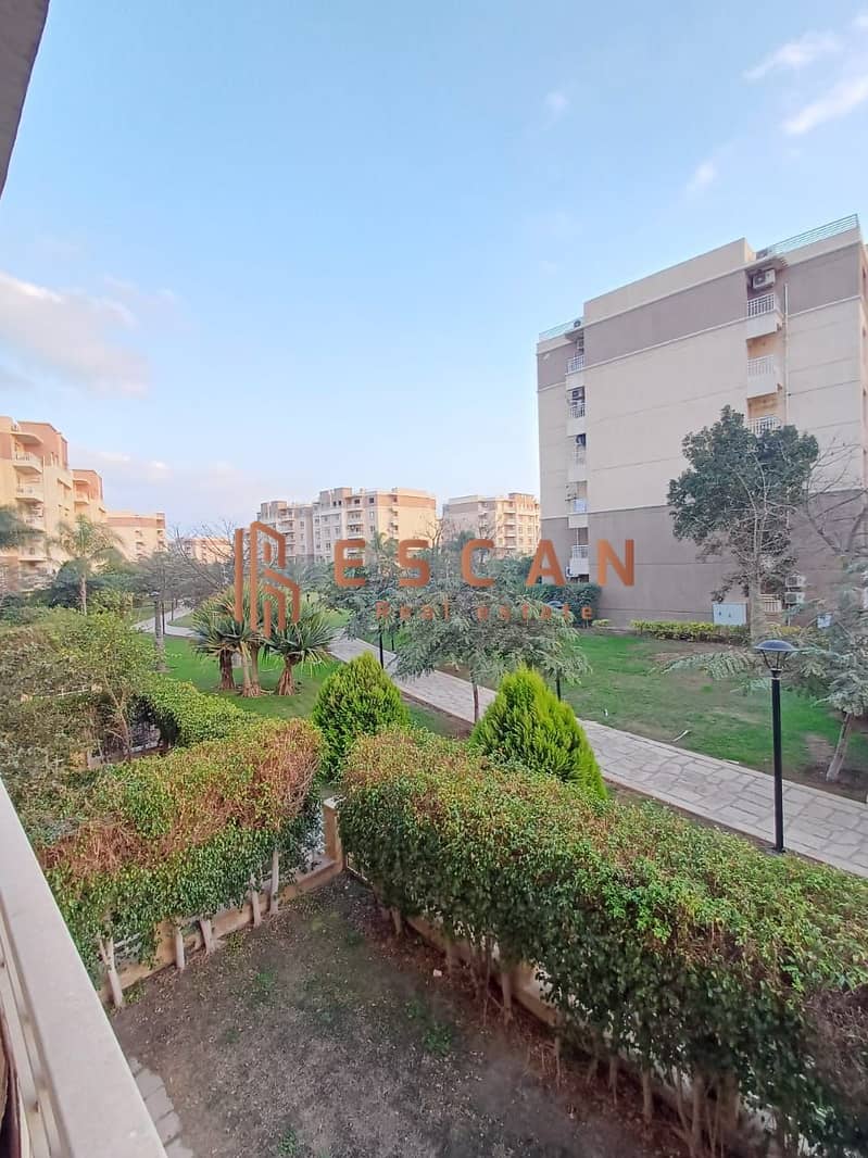 12 042558ff-d391-4a25-8b3c-cc97b98f6ee2. jpeg