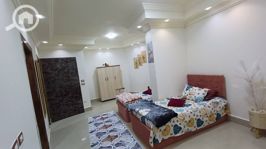 3 e27b113e-df90-4f94-8eaf-fca07beac5c6. jpg