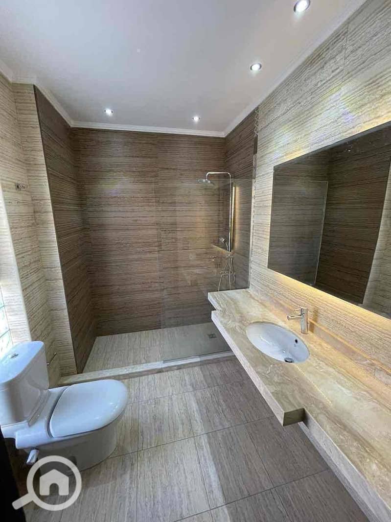 16 214edc04-bf41-451b-9f9a-827b5097fd30. jpg