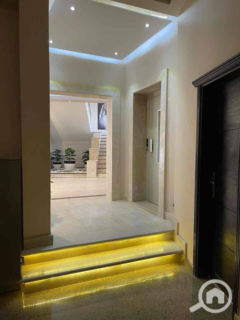 22 eee87973-f725-4508-a6cc-afa0a860e795. jpg