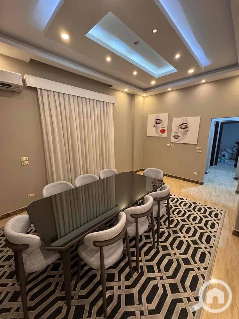 29 29d3bce6-3df9-478a-b7f3-e788a6690fda. jpg