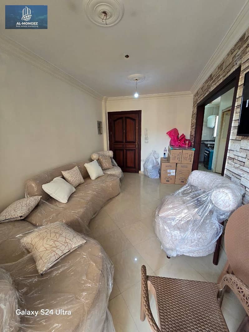 2 ec37812a-bf79-4043-8525-03a94766e964. jpg