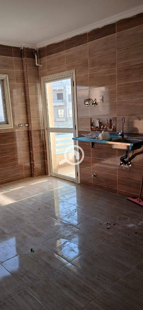 7 9a6542be-63e7-4f86-9f8e-5e44ccd4f7a4. jpeg