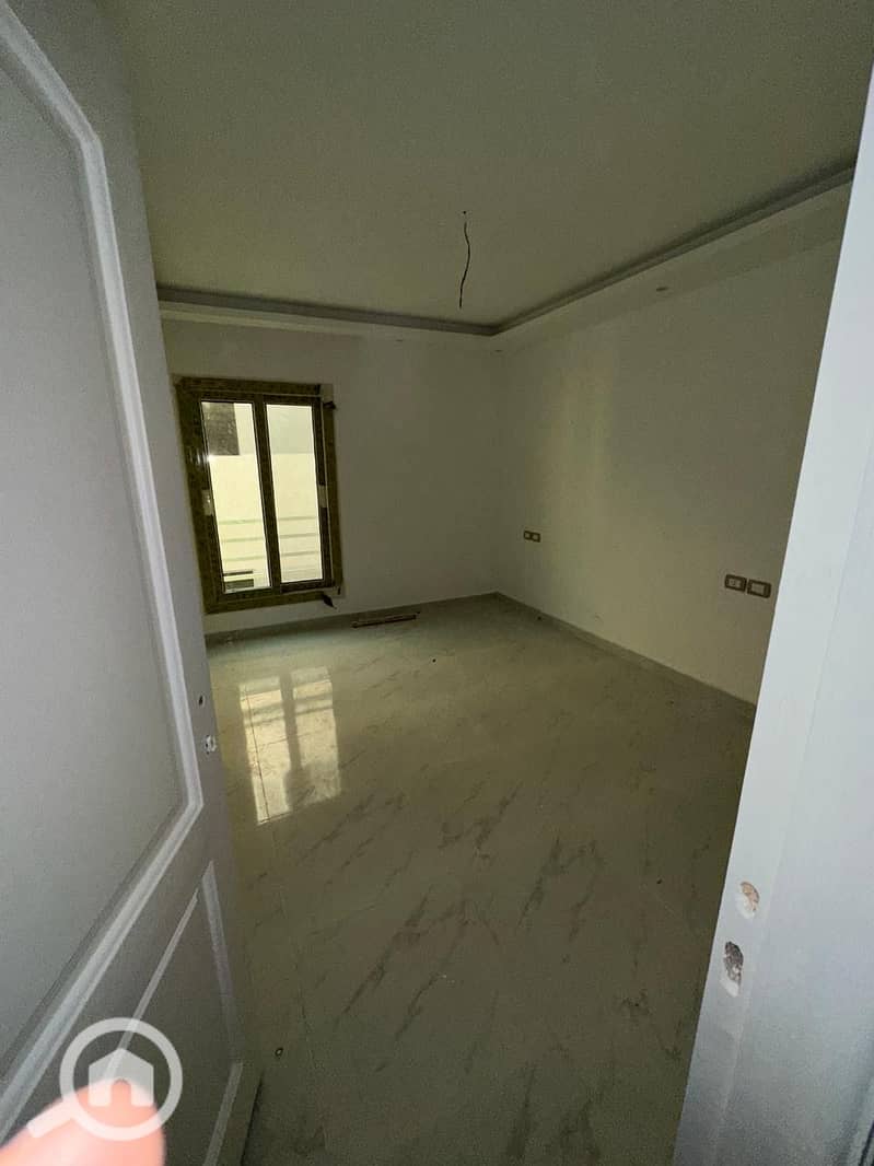 2 206c0f23-b01f-4bfe-8baa-721626a3afe5. jpeg