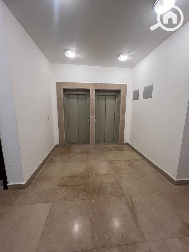 5 ae5a7d26-94ea-4564-a50b-5310741d334d. jpg