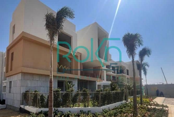 2 8490850-5b772o. jpg