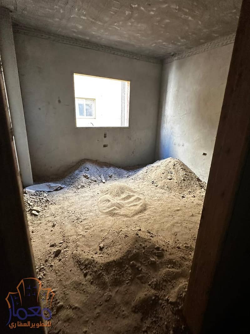 2 WhatsApp Image 2025-09-18 at 12.32. 16 PM (1). jpeg