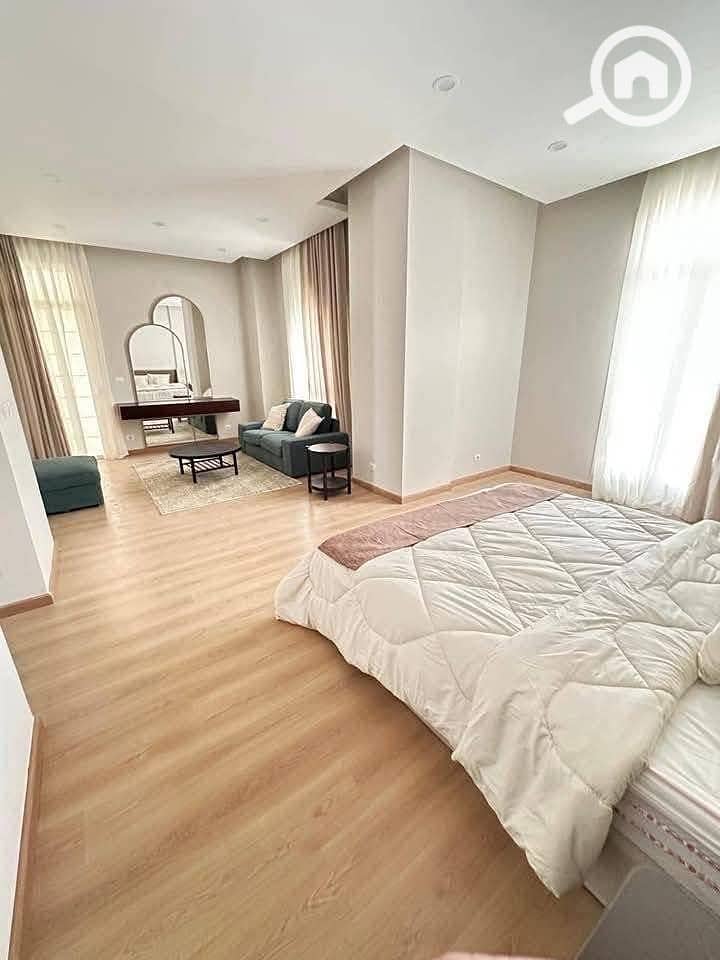 6 559897749_2042645186538721_3056756241120567652_n. jpg