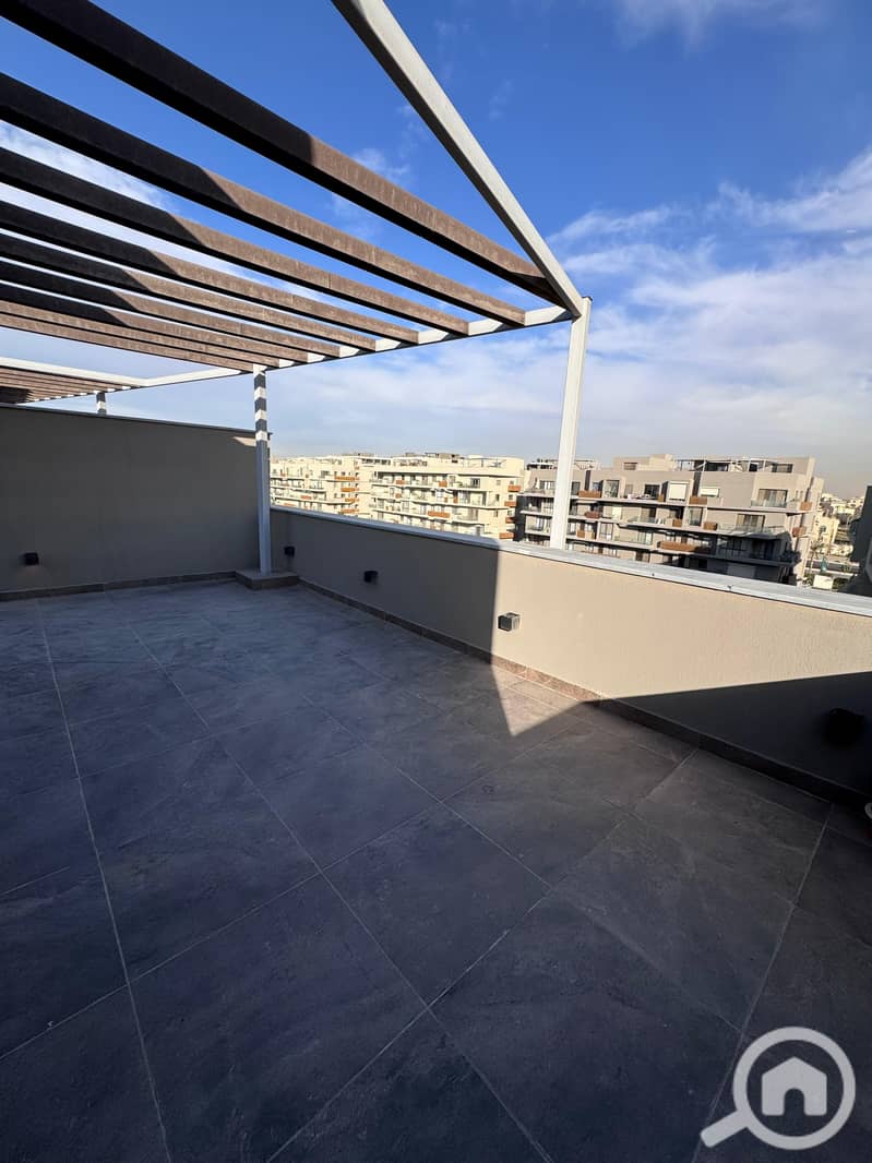 10 bccfaf73-c74e-4a96-b89e-34d9b6189de1. jpg