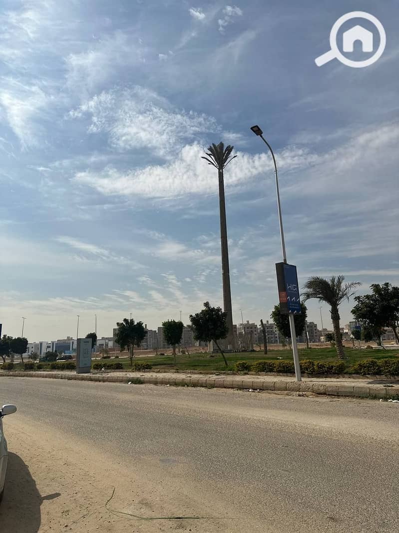 8 7bcfdf3c-cbf8-4db4-ab2b-01a485452f8a. jpg