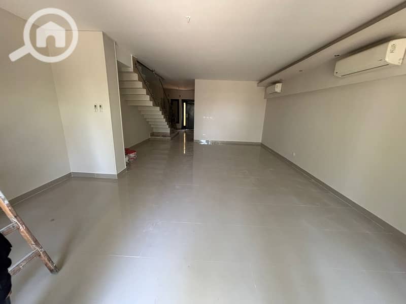 14 f676b992-2cf4-4286-bae1-1ce03356e782. jpg