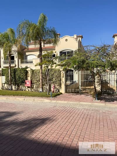 فیلا 4 غرف نوم للبيع في مدينة الشروق، القاهرة - IMG-20251101-WA0156. jpg