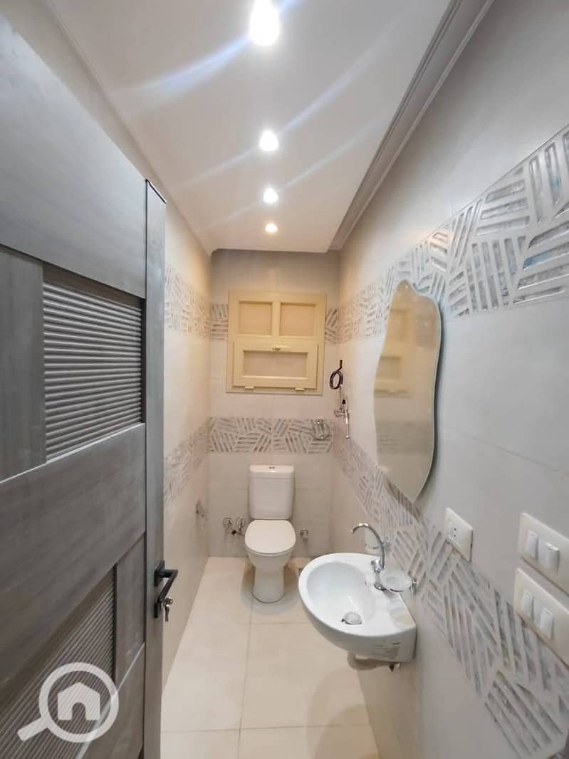 8 887ed1a5-2956-4680-813f-91090315eddb. jpeg