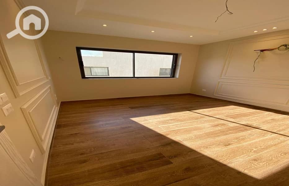 5 8f54cfae-d8f9-4aea-9027-21b8e4a3cdd5. jpg