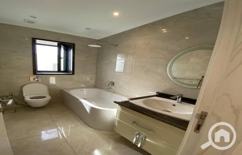 7 5dfb5e95-50aa-415b-b1d0-32c4193bd864. jpg