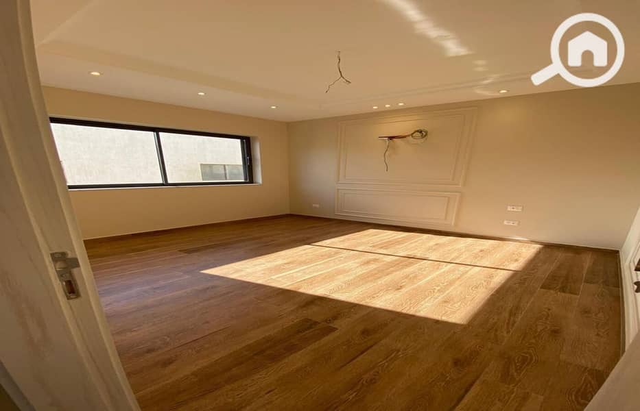 9 77d3d882-61d0-4bf8-a70f-eedc22d530e1. jpg