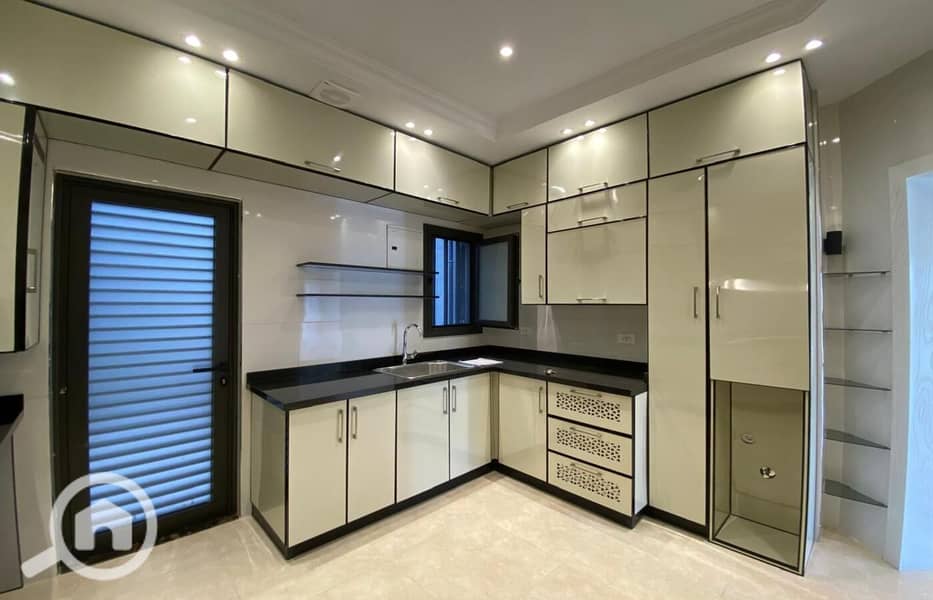 11 2331d394-9b19-458b-be6c-e62647c2a397. jpg