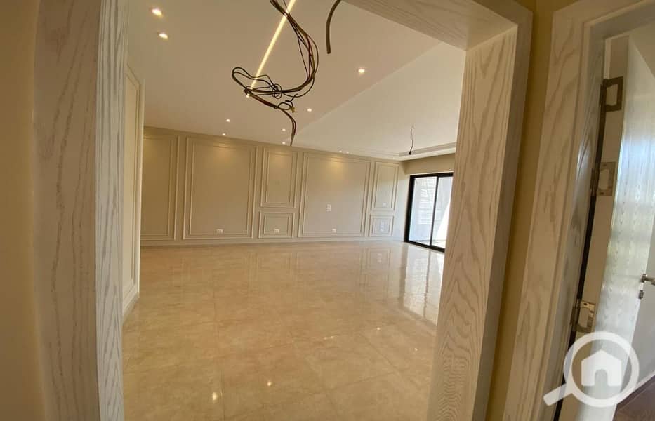 12 07970d64-853c-41ae-a1df-47e680a20e1c. jpg