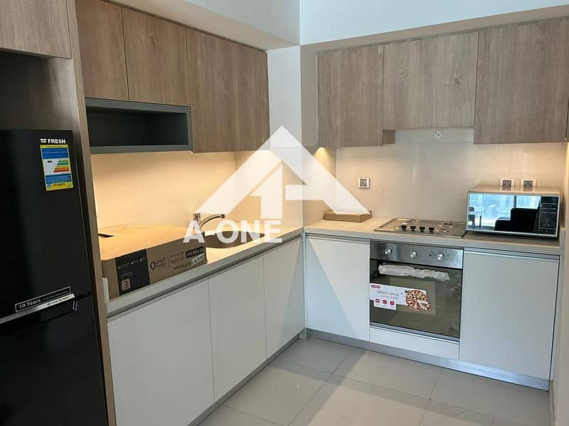 5 565f1dd5-6ae9-44c7-a852-d1354c47048f. jpg