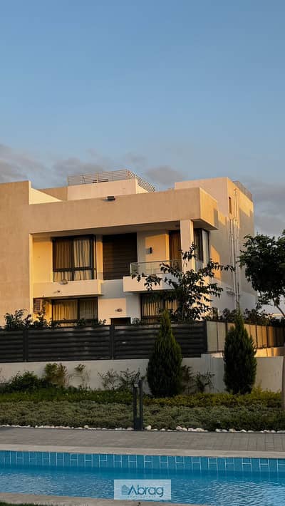 تاون هاوس 4 غرف نوم للبيع في الشيخ زايد، الجيزة - 94d9e5d8-b302-4988-b213-f73c2a2faab5. jpg