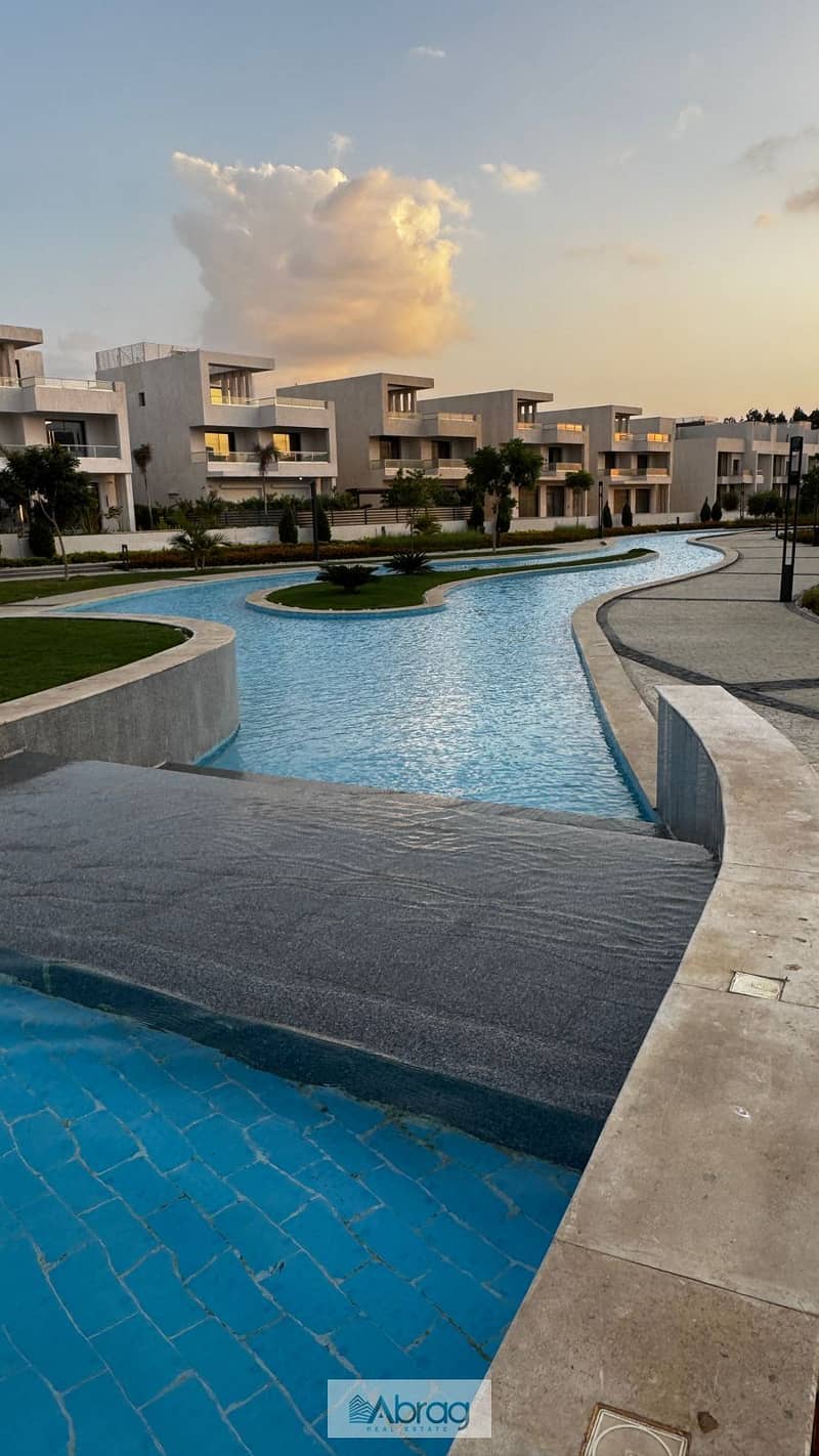 8 a0345ec4-2494-41f6-80eb-9f8bae7a90ff. jpg