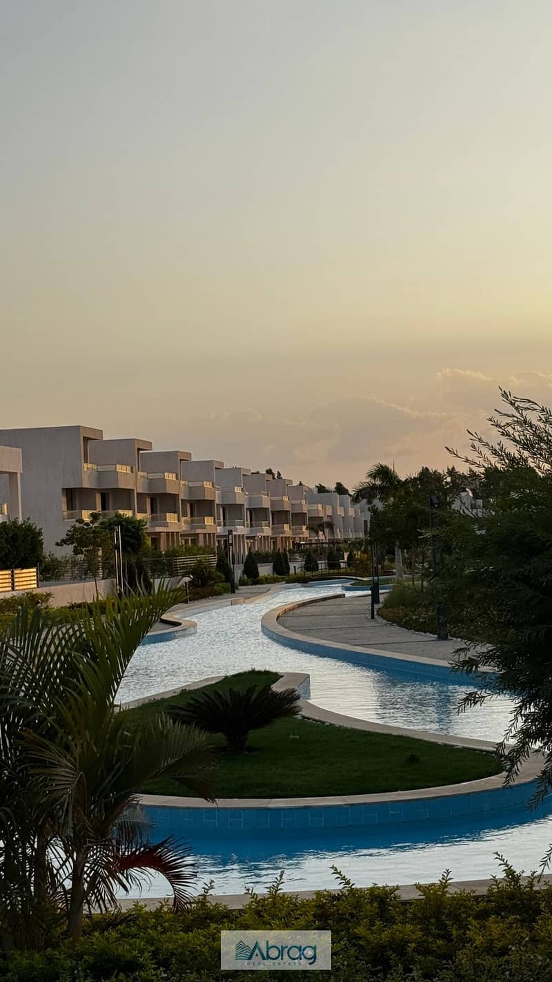 12 dc5dc7c7-78a6-45cc-8b49-14657613dce9. jpg