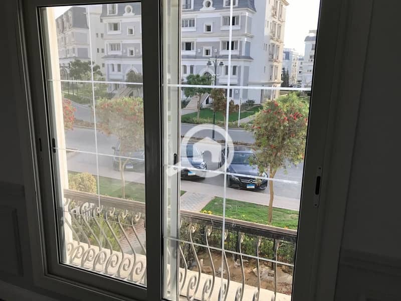 10 2e4f2869-3bc8-47de-acb9-c8223d5e5e64. jpg