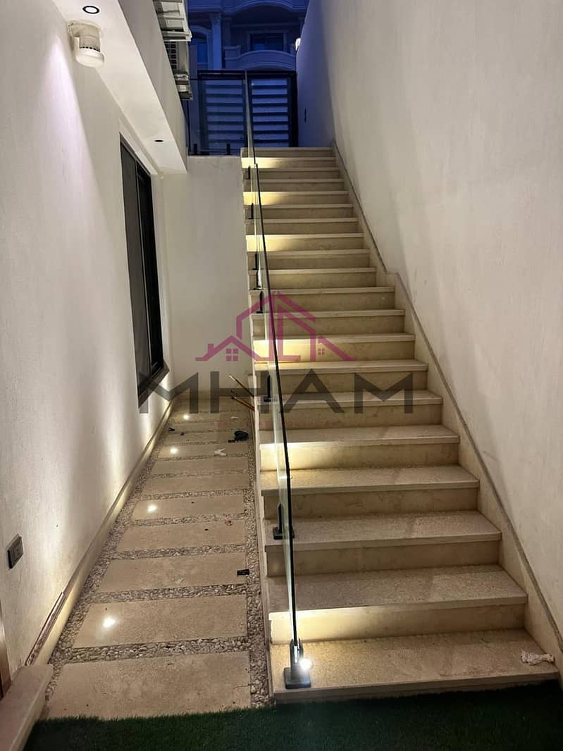 10 photo_5972300360833501960_y. jpg