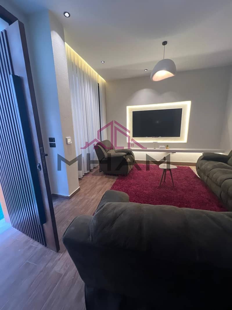 11 photo_5972300360833501962_y. jpg