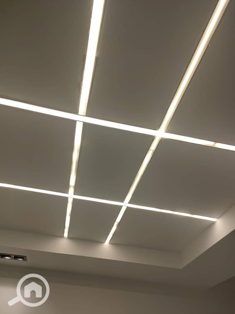 2 b852a108-66a8-40d8-9a9a-e0da27489e16. jpg