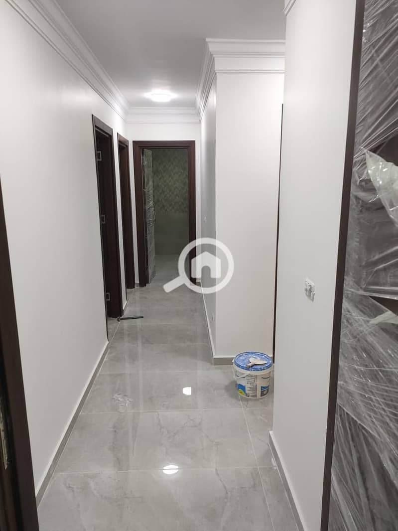 3 f69c225d-1010-453b-a315-7f42efabfb4a. jpg