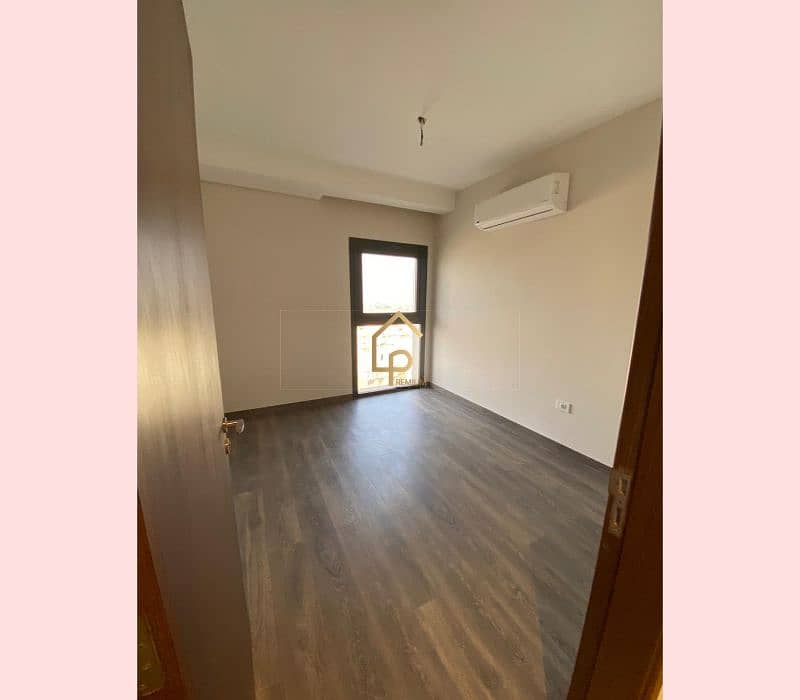 4 WhatsApp Image 2026-01-06 at 3.01. 54 PM. jpg